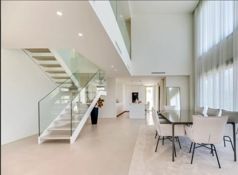 Penthouse Benalus Sky Treppenhaus